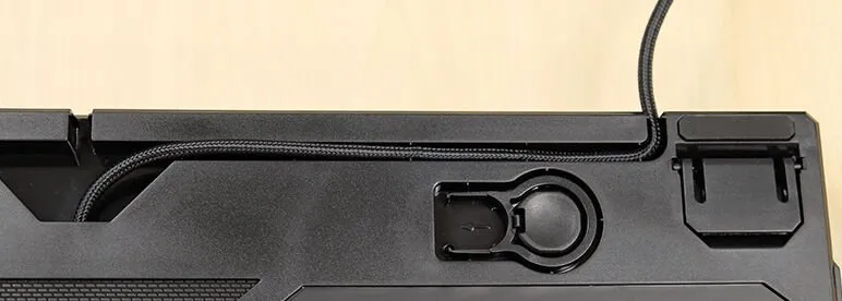 USB Cable Routing