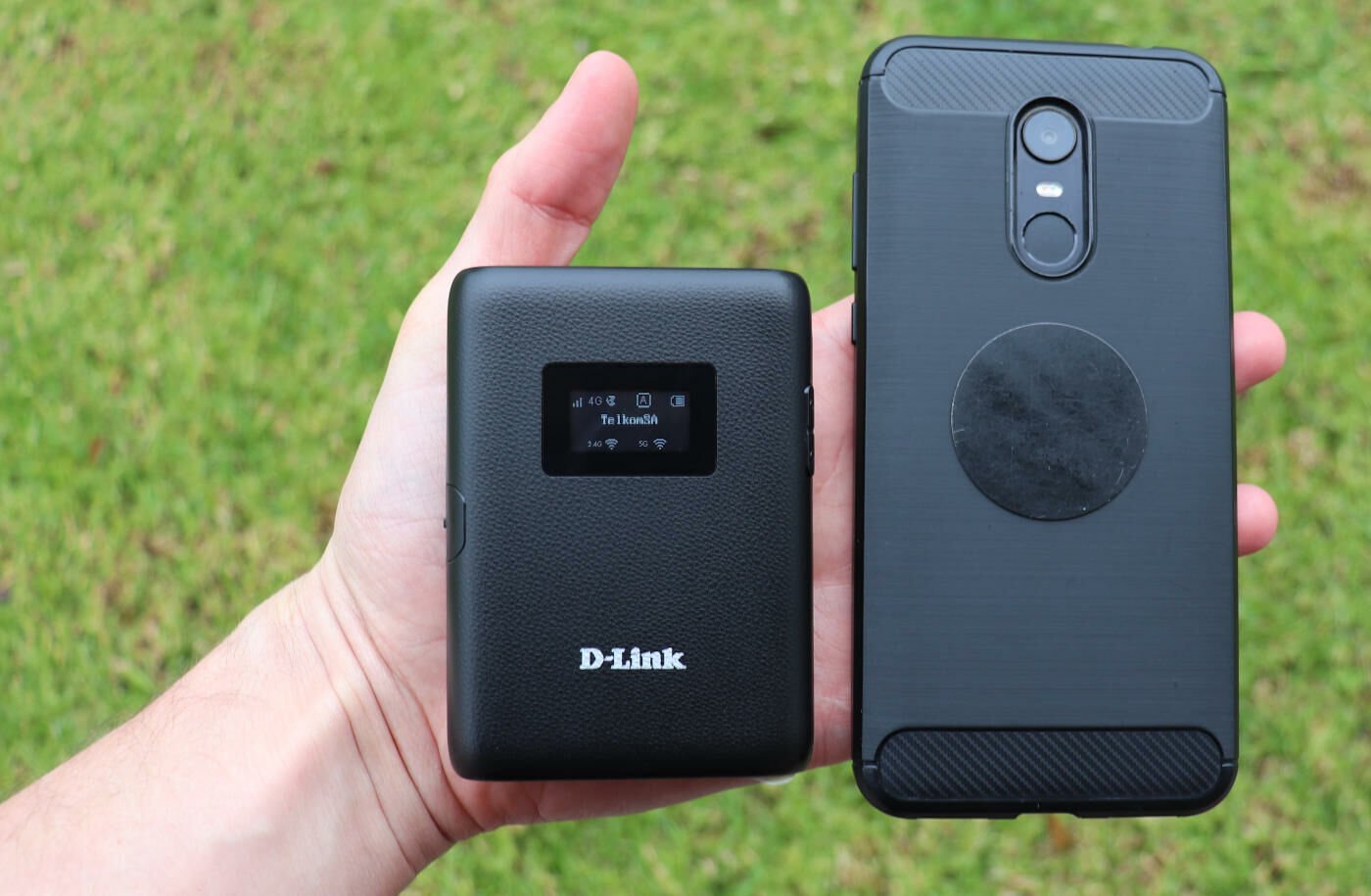 LTE & Wi-Fi On The Go - D-Link Mi-Fi DWR933 Review 